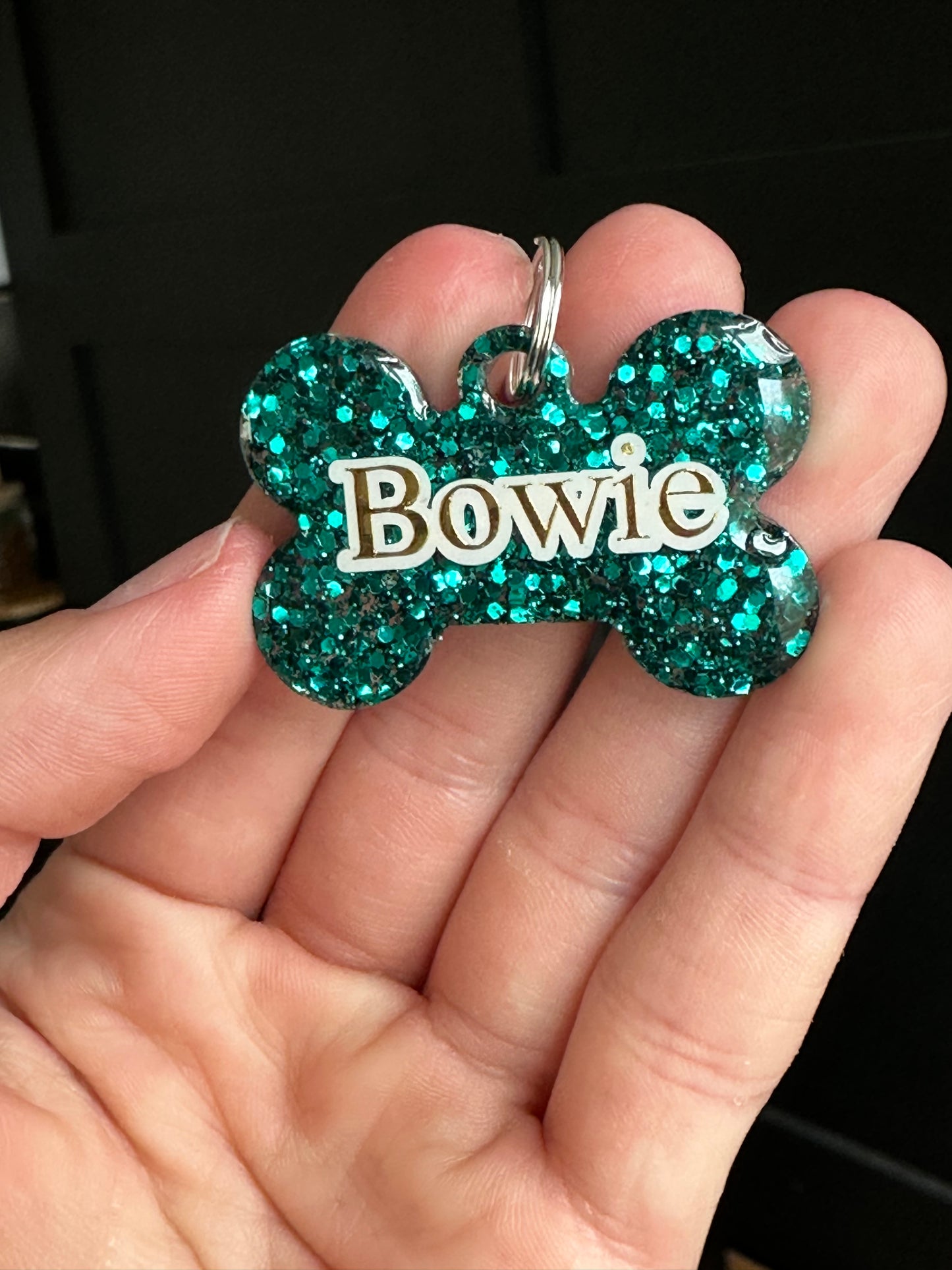 Glitter tags