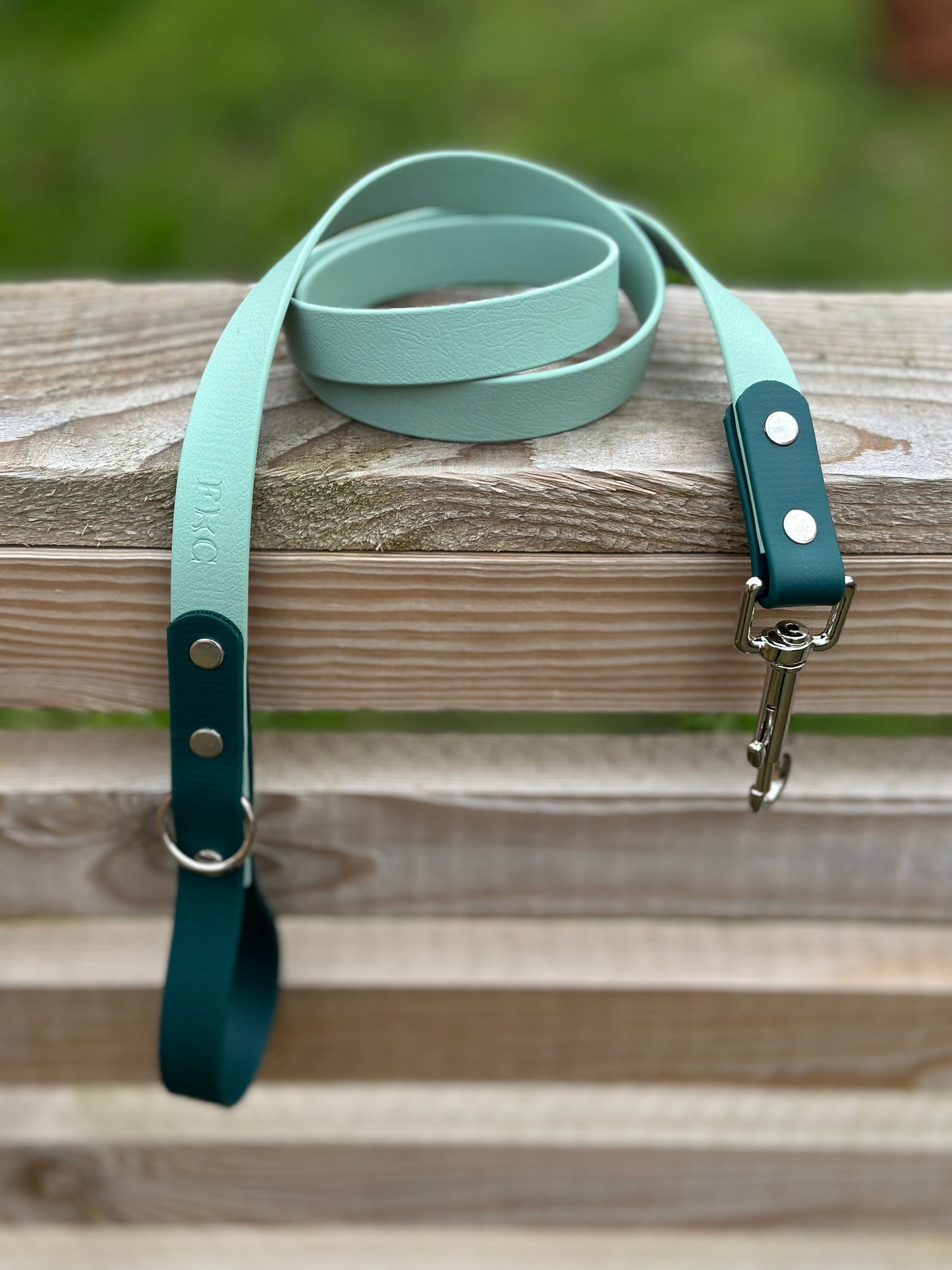 Two-Tone Leads