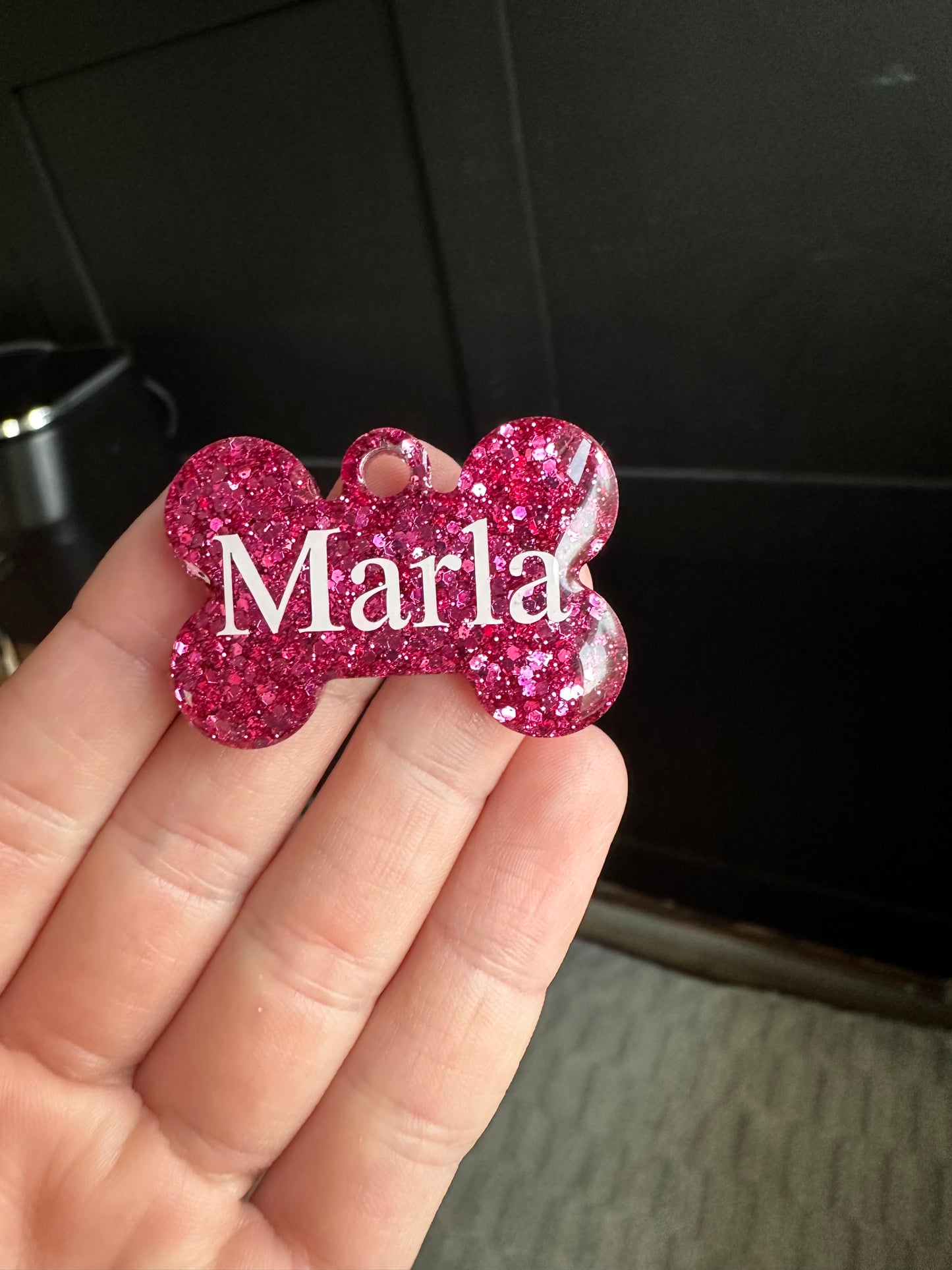Glitter tags