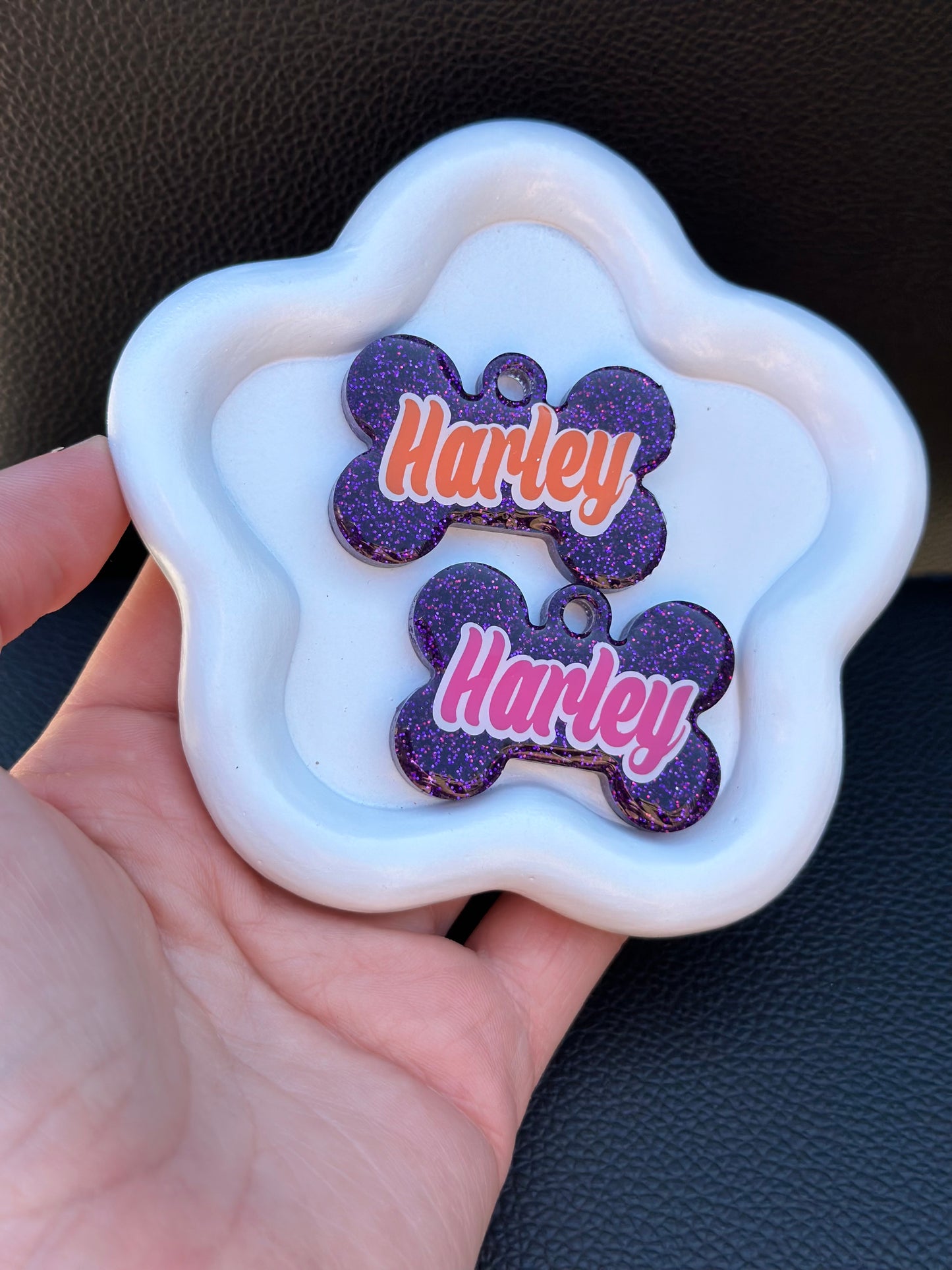 Glitter tags
