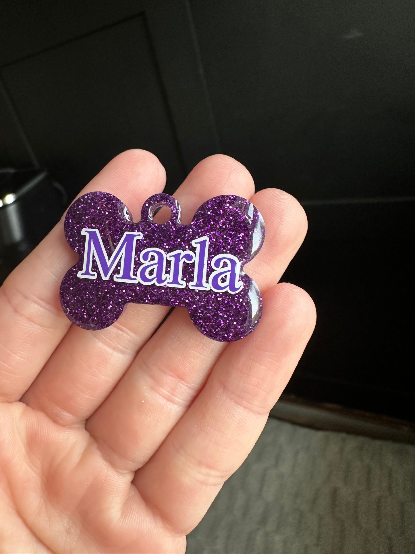 Glitter tags