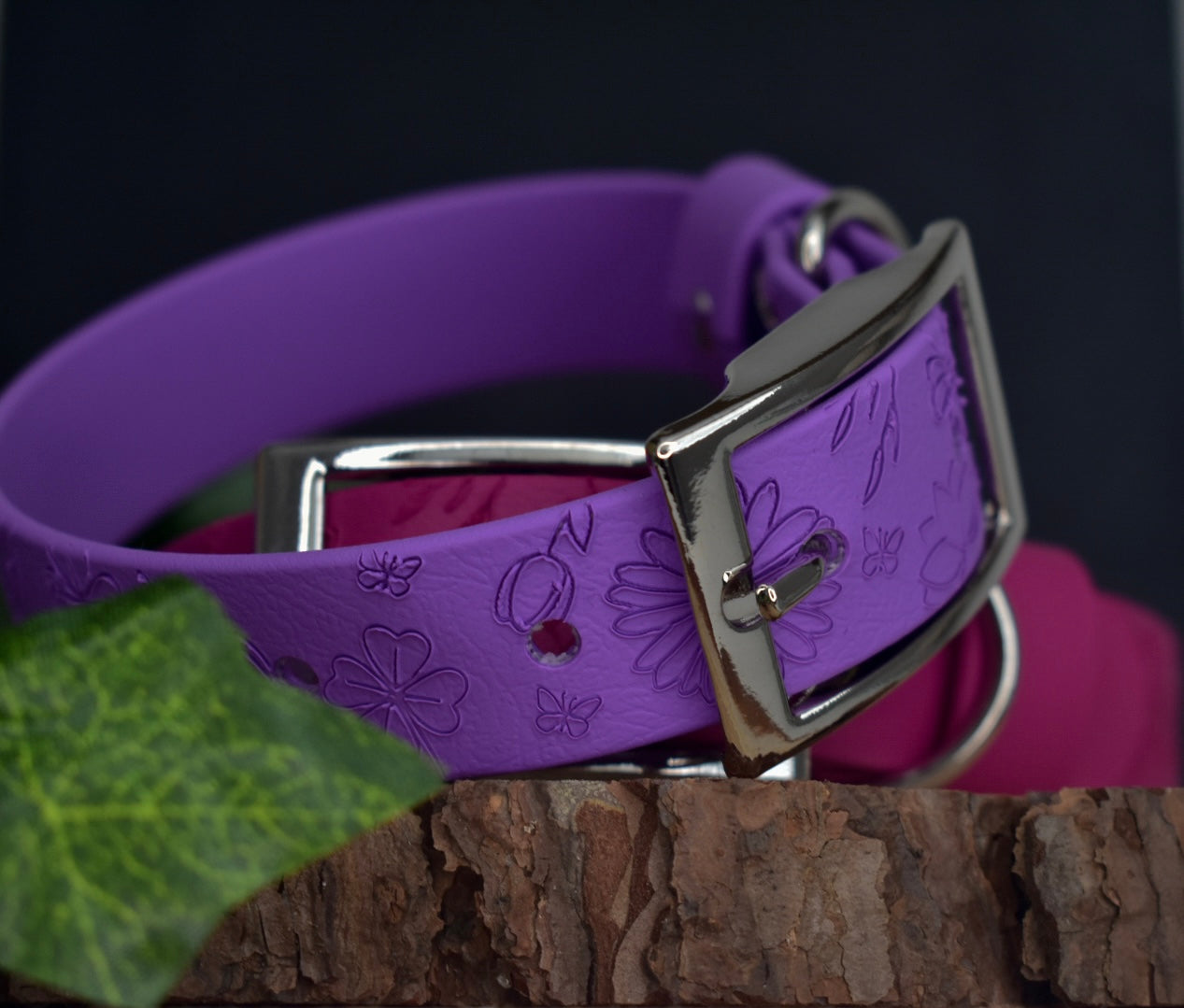 Forgotten Meadow Embossed Collar 🌷